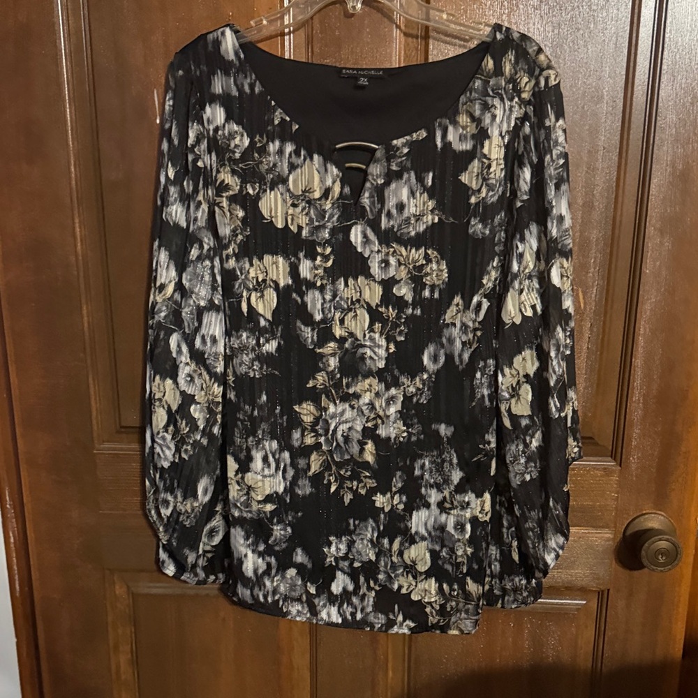 Sara Michelle Black and Cream Floral Blouse